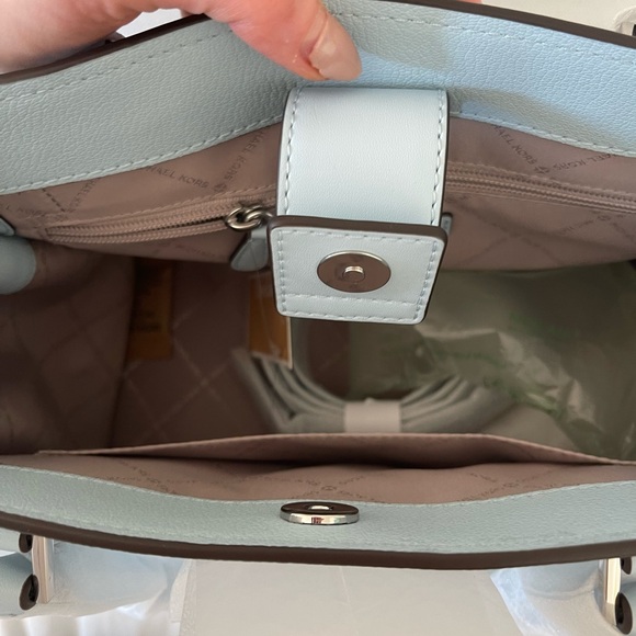 Michael Kors Hamilton bag NWT vista blue - Picture 4 of 5